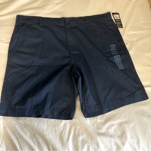 Eddie Bauer Men’s Relaxed fit shorts with 9” inseam size 40. NWT